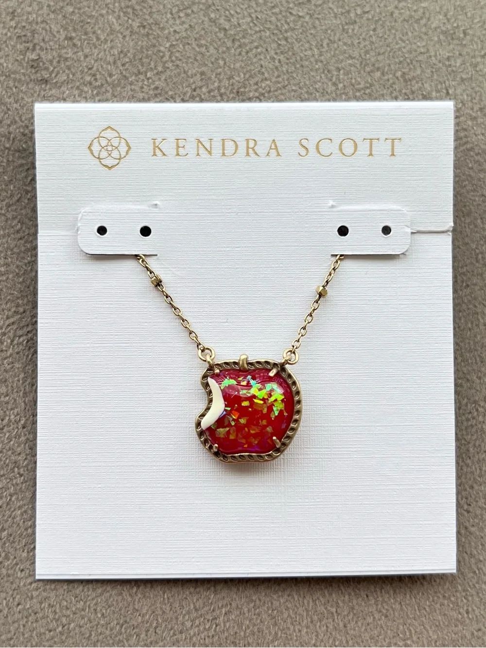 Disney X Kendra Scott Snow White Poisoned Apple Pendant Necklace - Picture 4 of 4